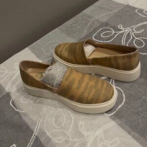 Women’s Casual Beige & Brown Everyday Shoes